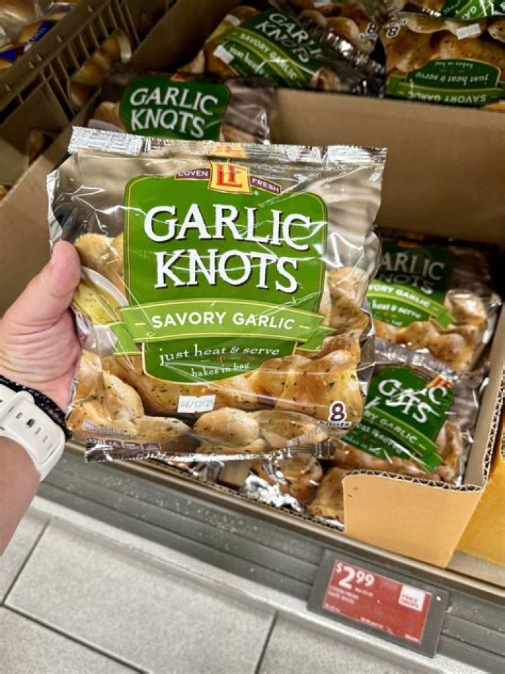Are Aldi garlic knots good?