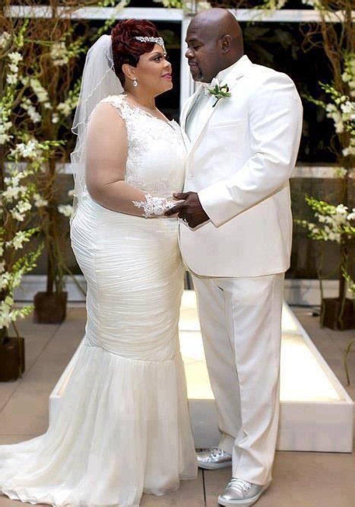 Are Cora and Mr Brown married?