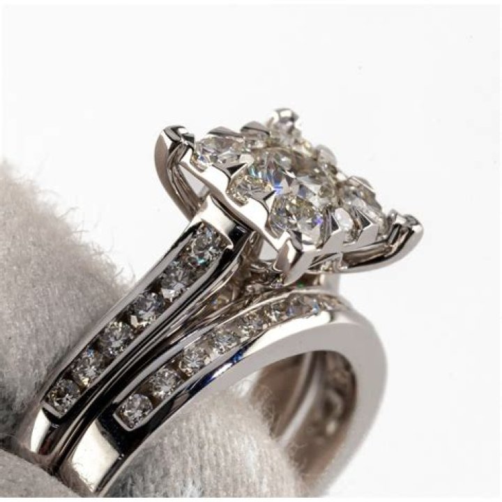 Are Costco diamonds real?