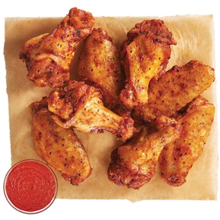 Are Little Caesars wings crispy?