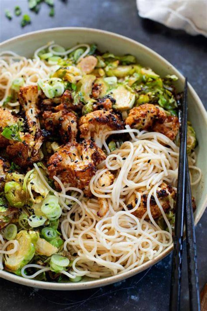 Are the cauliflower noodles at Noodles and Company healthy?