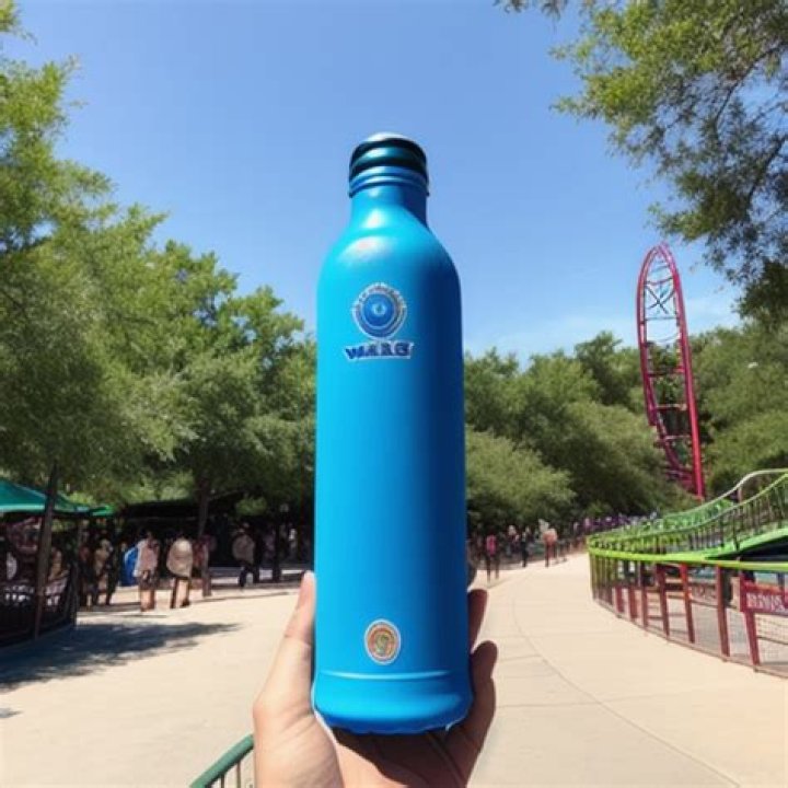 Are water bottles allowed in Six Flags?