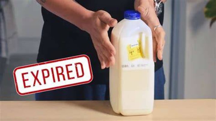 Can I drink expired milk if it doesn’t smell?