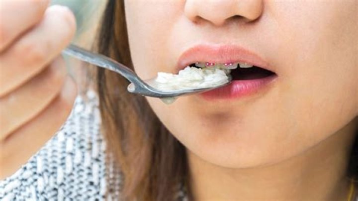 Can I eat rice in sore throat?