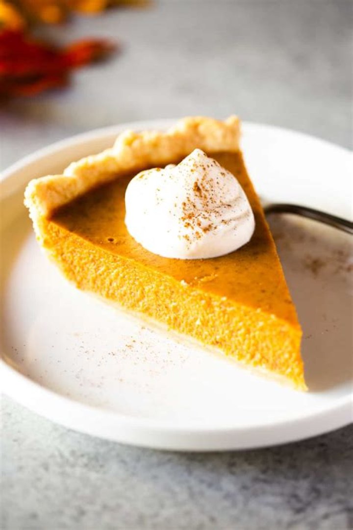 Can I leave pumpkin pie out?