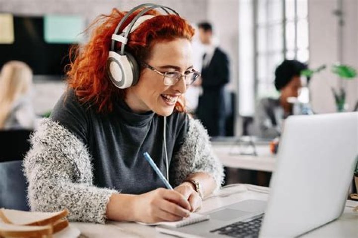 Can I listen to music while working at Amazon?