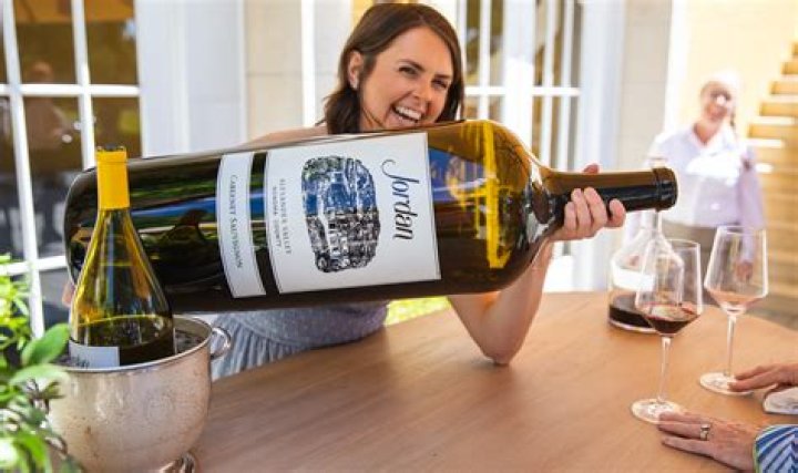 Can I put a wine bottle in the oven?