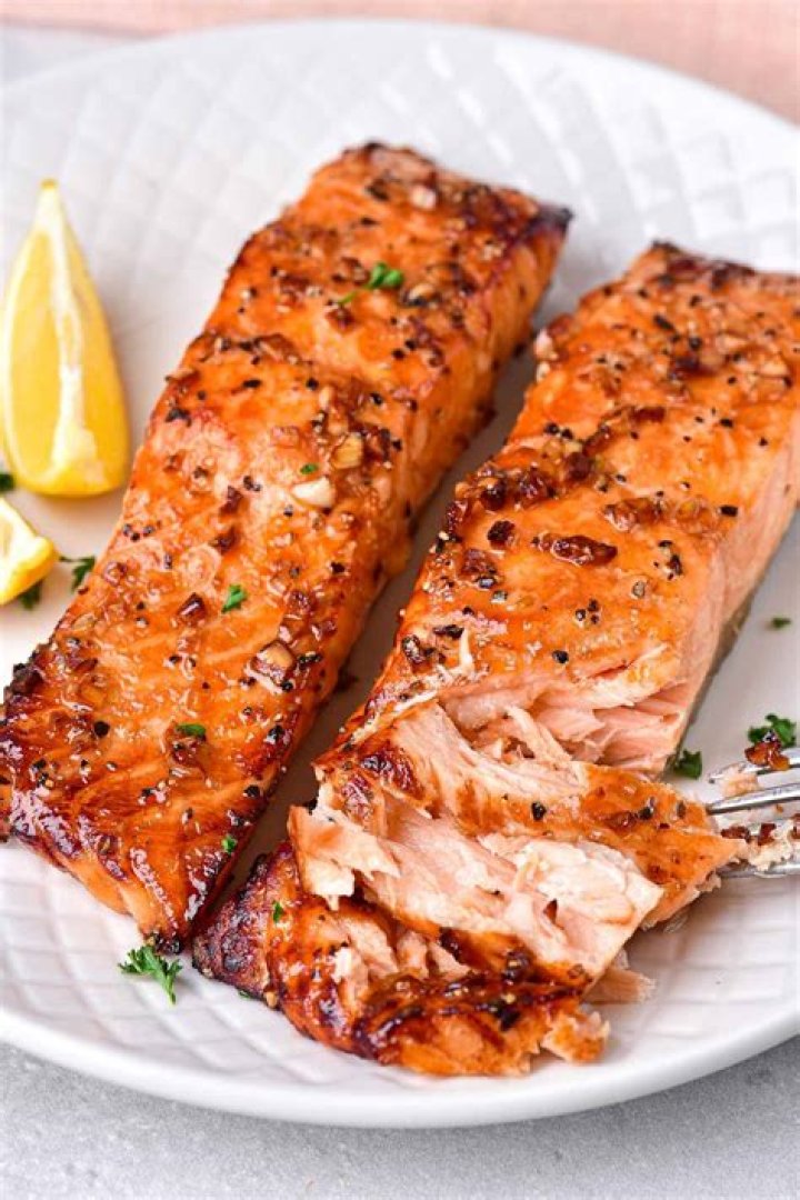 Can I wash salmon with vinegar?