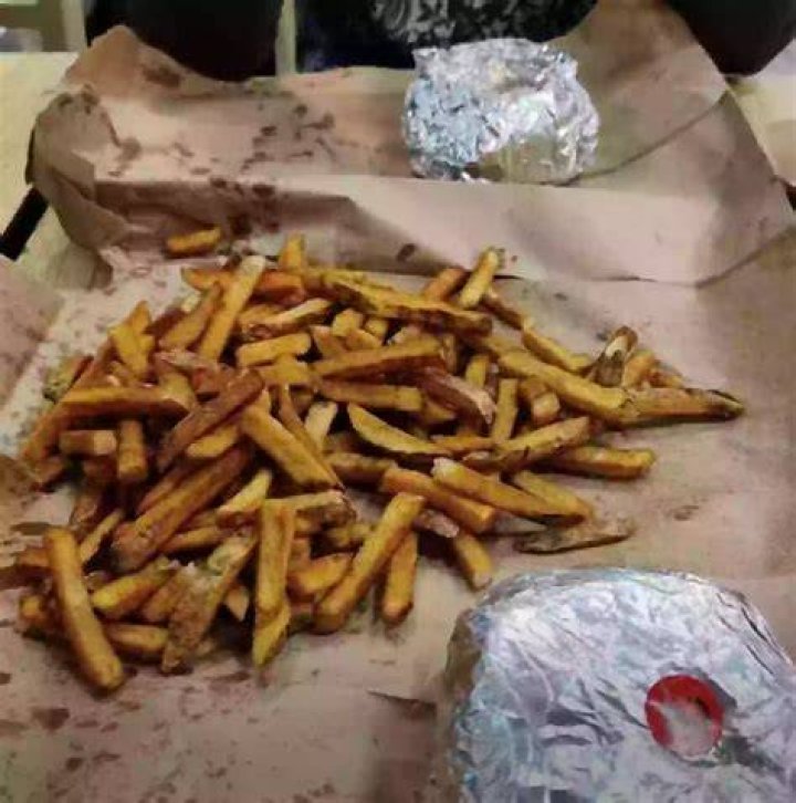 Can peanut allergies eat Five Guys fries?