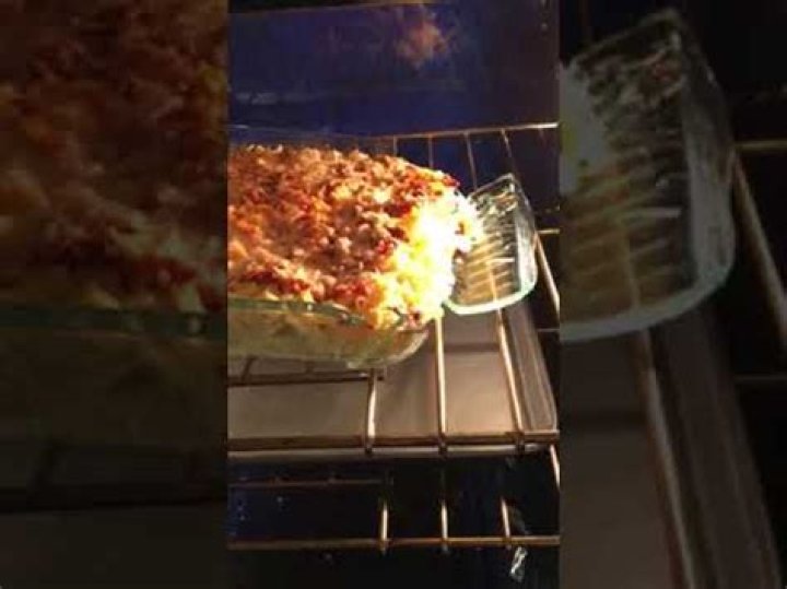 Can Pyrex explode in the oven?