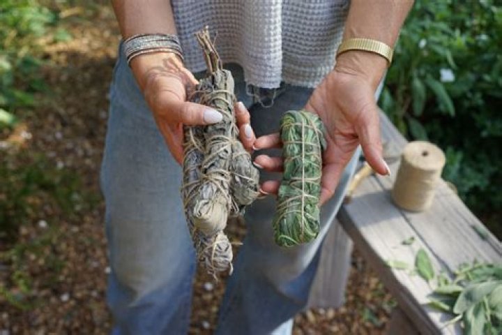 Can regular sage be used for smudging?