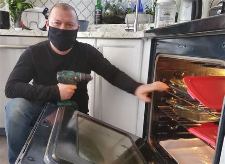 Can self cleaning ovens catch on fire?