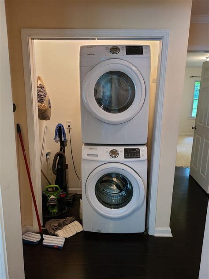 Can washer and dryer doors be reversed?