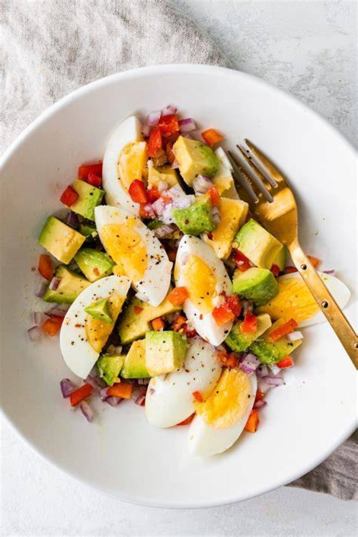 Can you cook eggs with avocado oil?