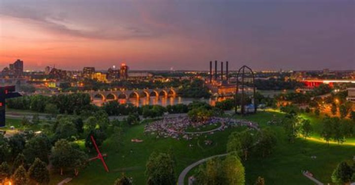 Can you drink in Gold Medal Park?