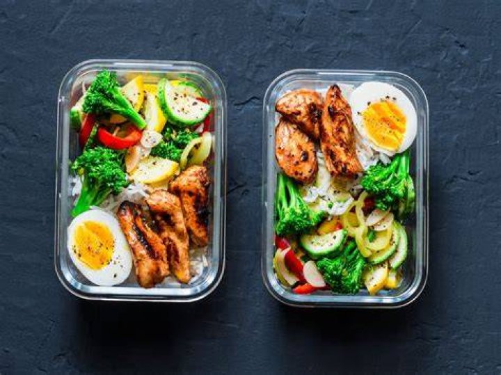 Can you eat 10 day old leftovers?