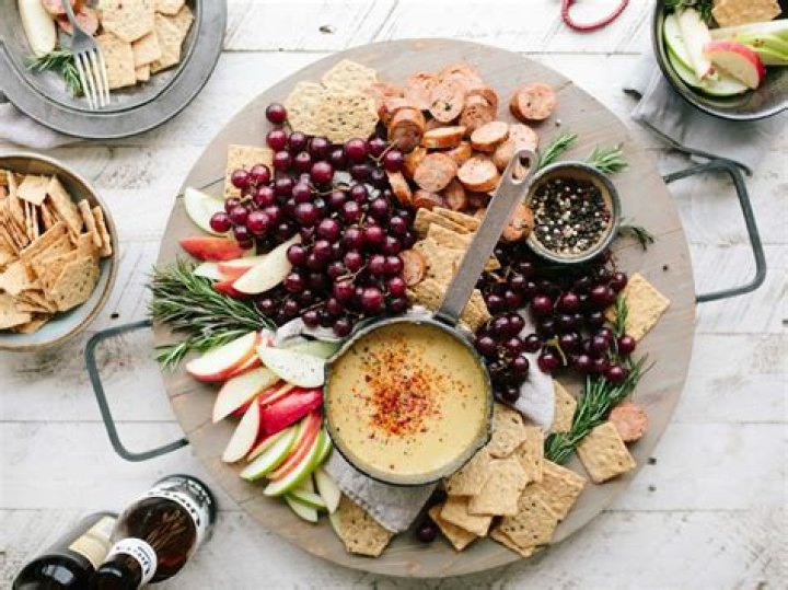 Can you eat cheese on paleo?