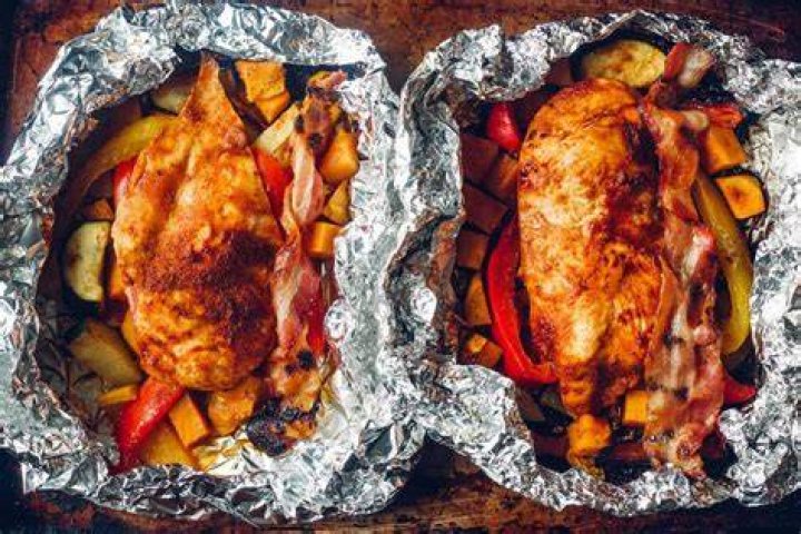 Can you freeze chicken breasts in tin foil?