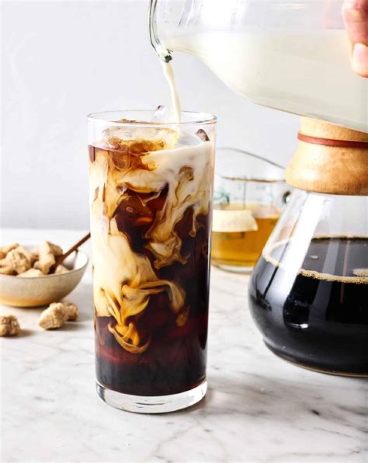 Can you get an Iced Capp with almond milk?