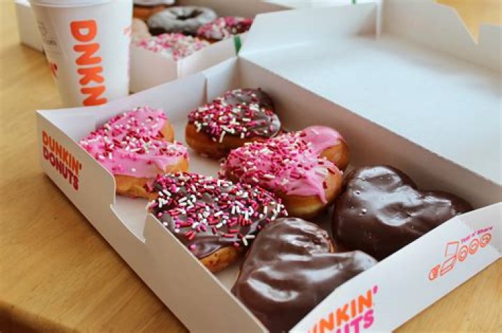 Can you get half a dozen donuts at Dunkin Donuts?