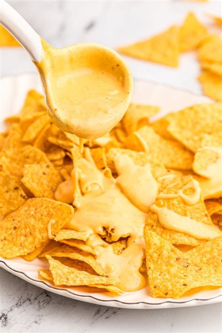 Can you reheat nacho cheese sauce?