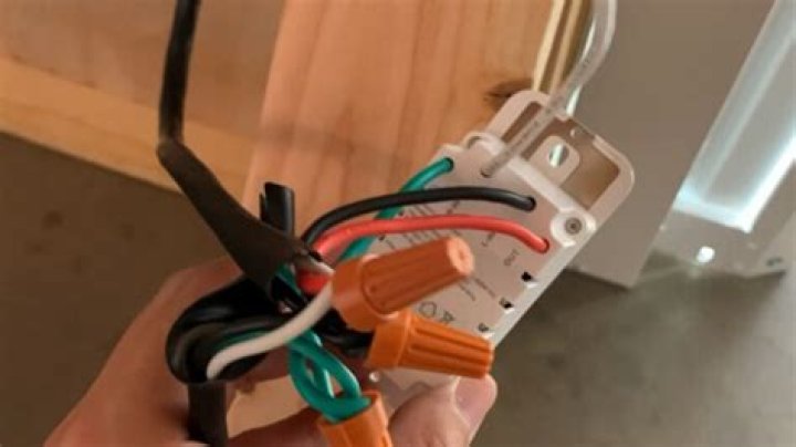 Can you run lights on a 20 amp circuit?