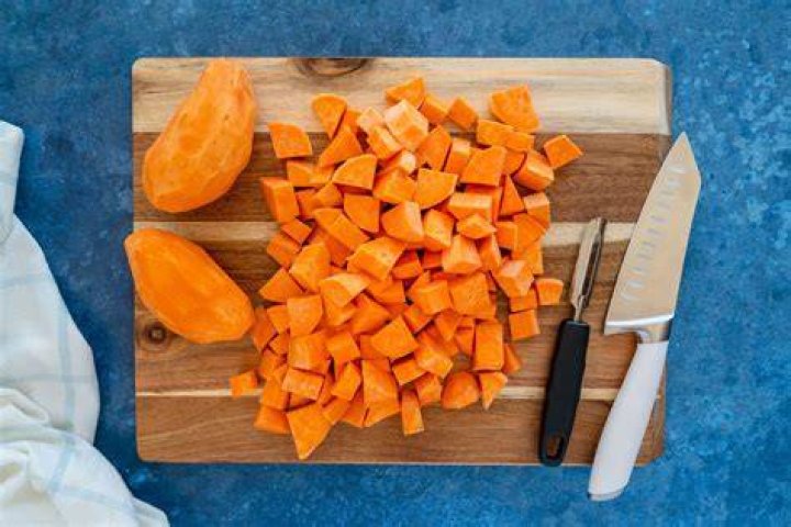 Can you store cut uncooked sweet potatoes?