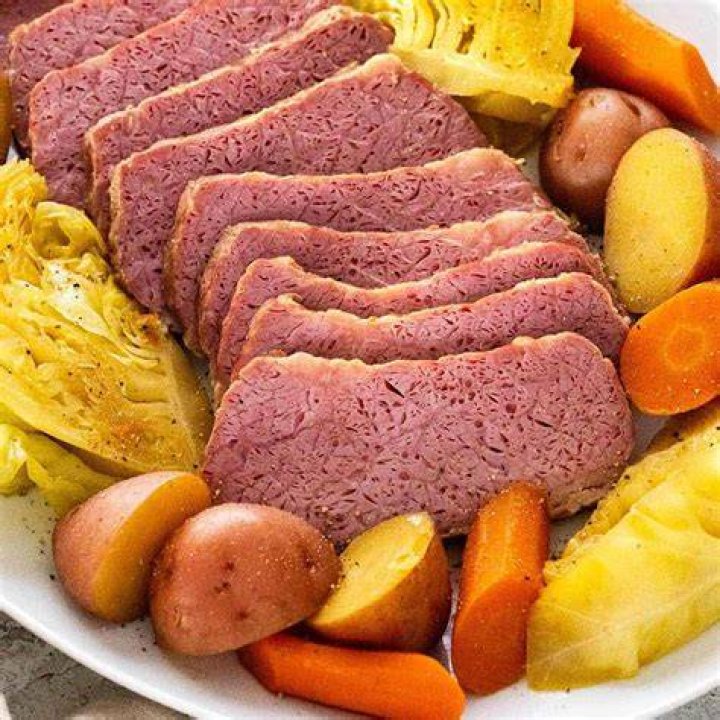 Can you substitute pastrami for corned beef?