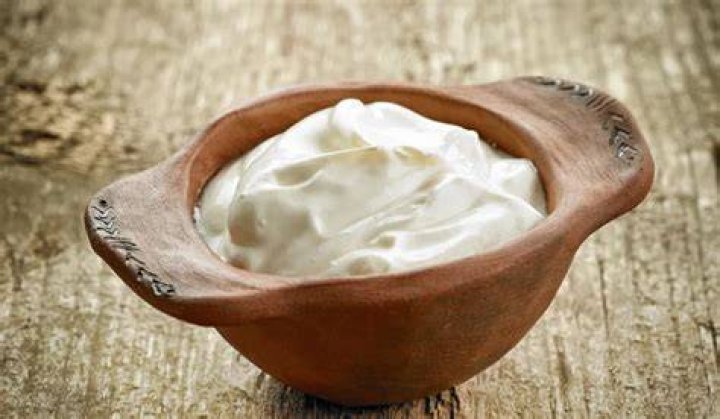 Can you use expired sour cream for baking?