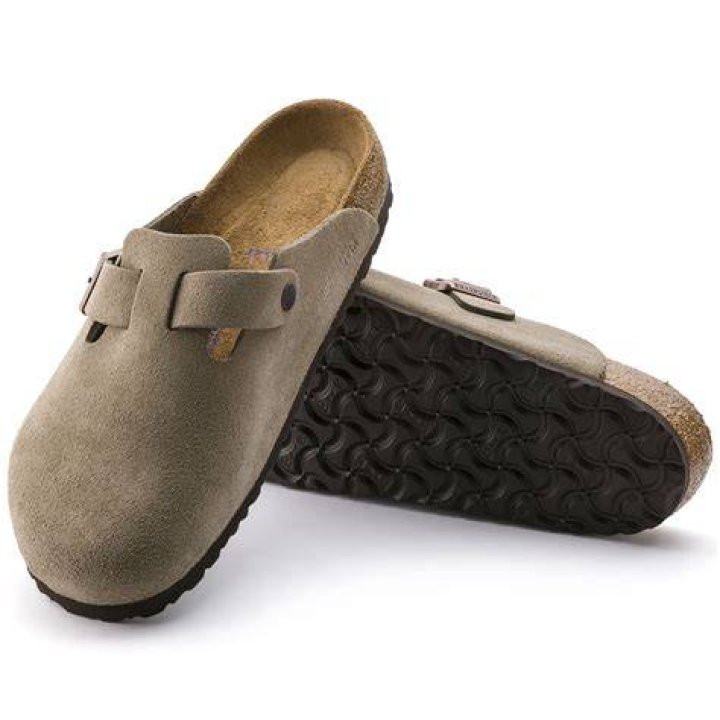 Can you wear Birkenstock slippers outside?