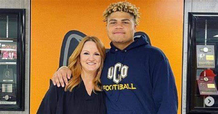 Did Ree Drummond adopt a kid?