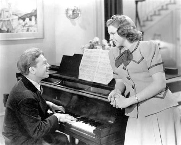 Did they really play the piano in big?