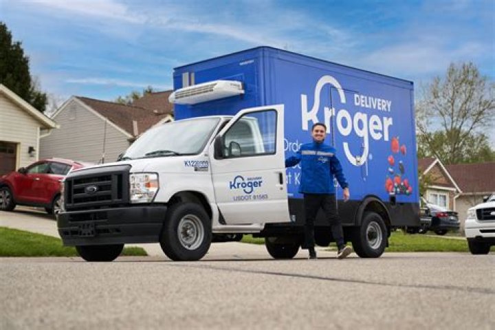 Do I tip the Kroger delivery person?