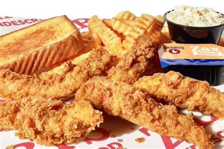 Do Zaxby’s employees get free food?
