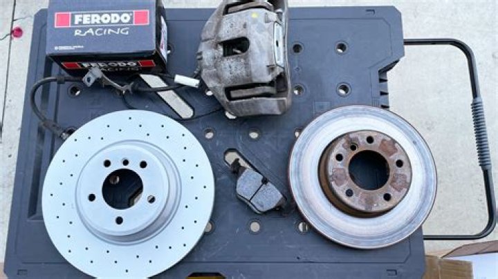 Does AutoZone turn brake rotors?