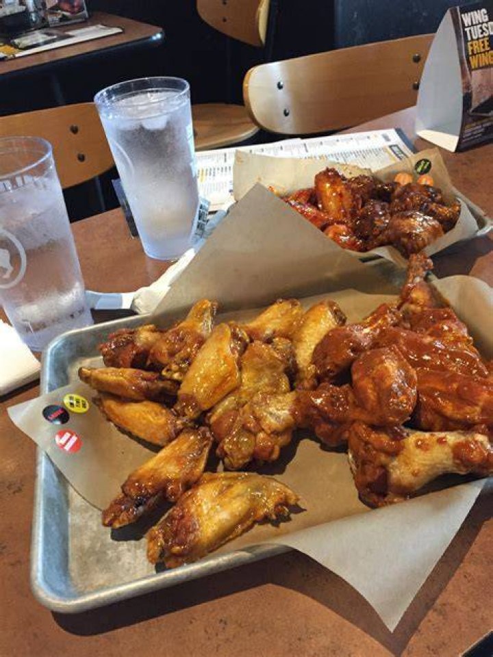 Does BWW fry their wings?