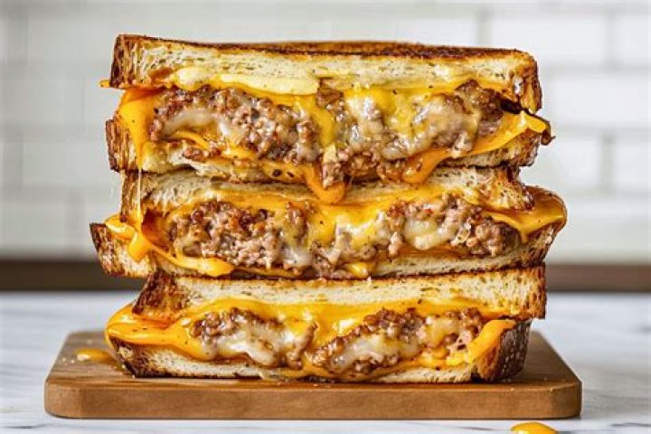 Does Denny’s have patty melt?