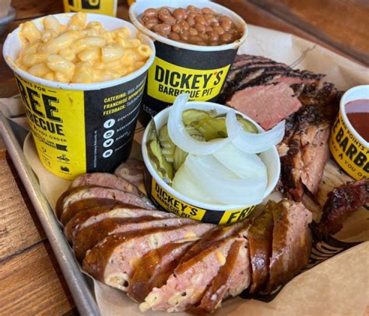 Does Dickey’s BBQ have a drive thru?