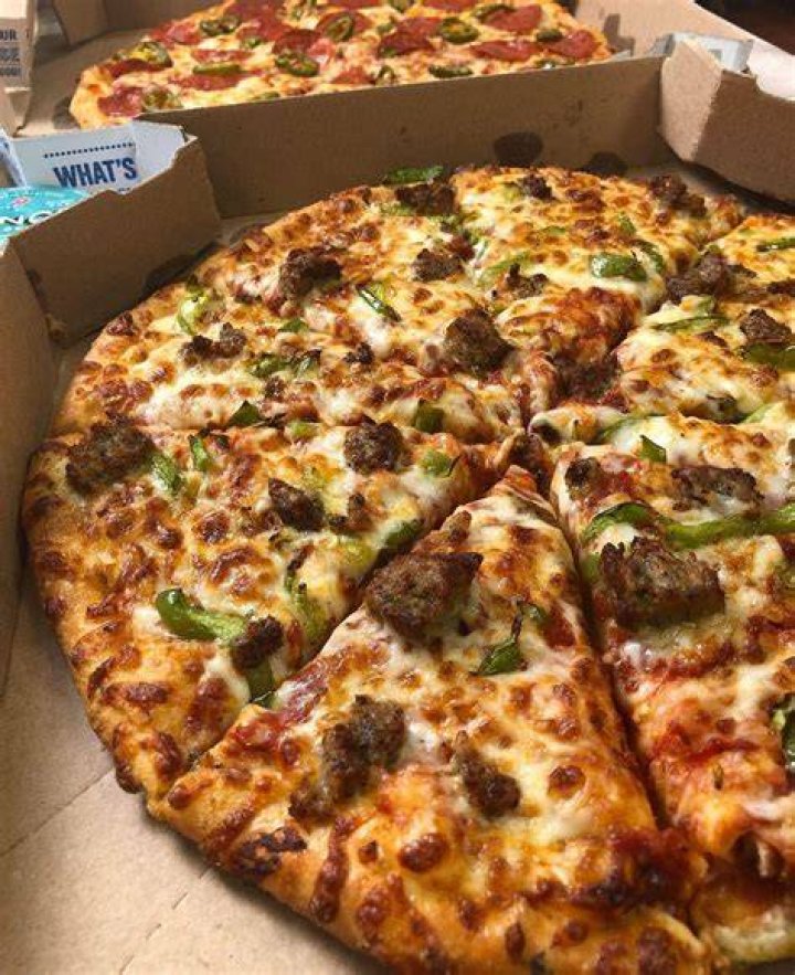 Does Domino’s take cash 2021?