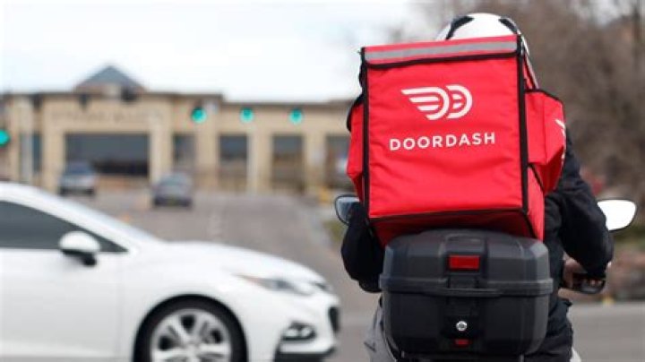 Does DoorDash deliver on Christmas Day?
