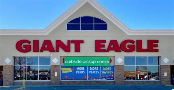 Does Giant Eagle sell liquor in Ohio?