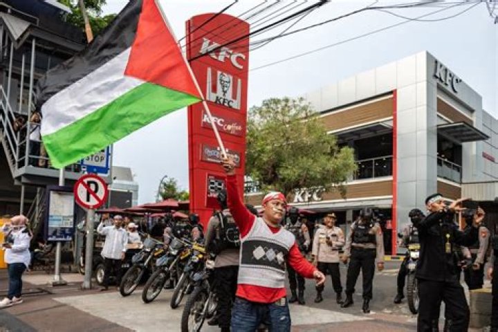 Does KFC support Israel?