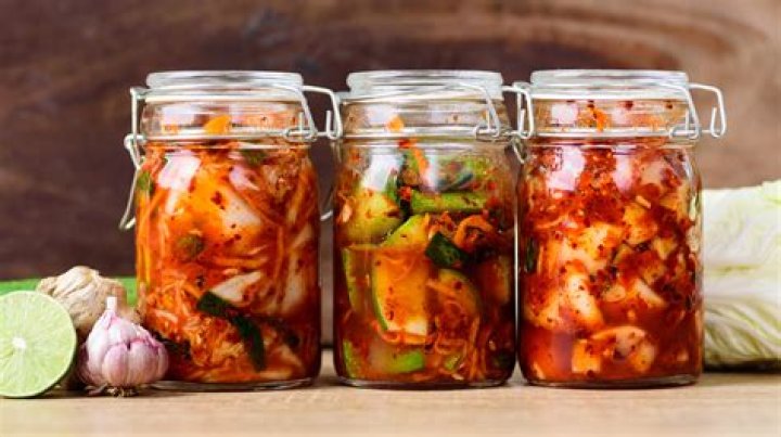 Does kimchi bubble when fermenting?