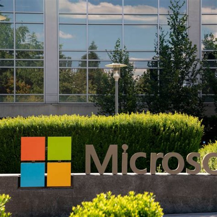 Does Microsoft have offices in Canada?