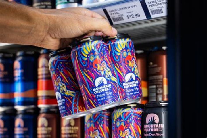 Does Mountain Mike’s serve beer?