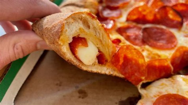 Does Papa John have stuffed crust?
