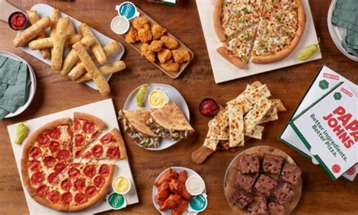 Does Papa John’s get paid weekly?