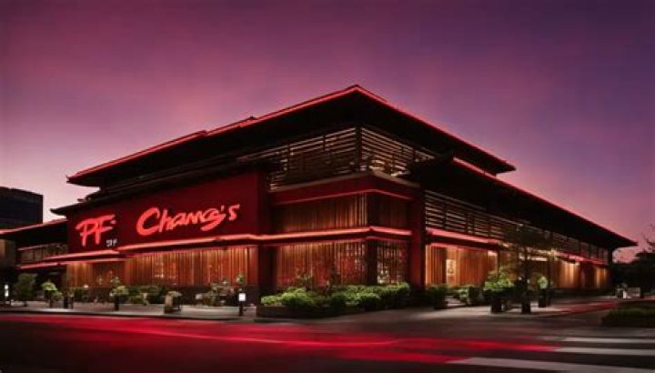 Does PF Chang serve alcohol?