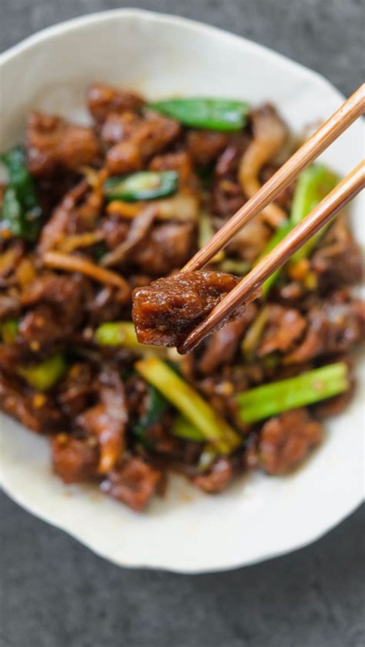 Does PF Changs own Pei Wei?