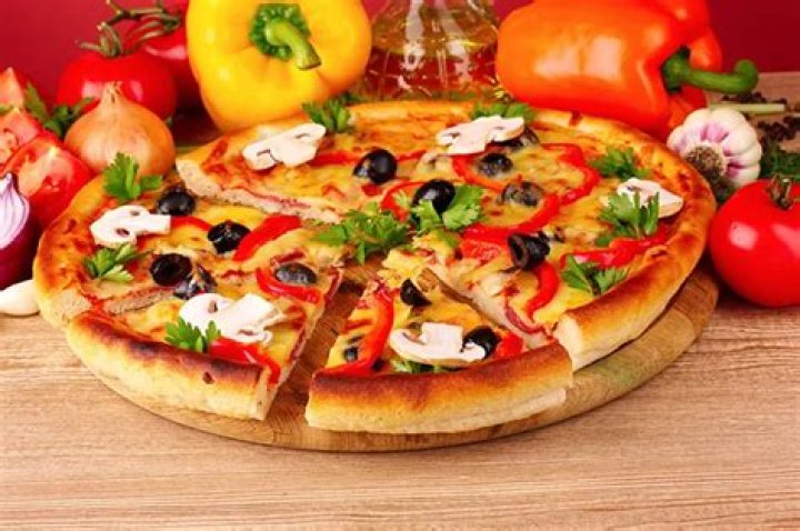 Does pizza count as fast food?